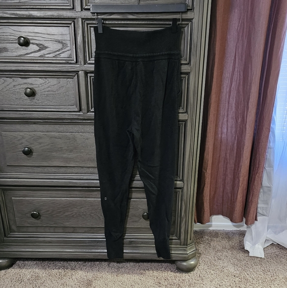 Lululemon Cabin Yogi Pant - Picture 6 of 12